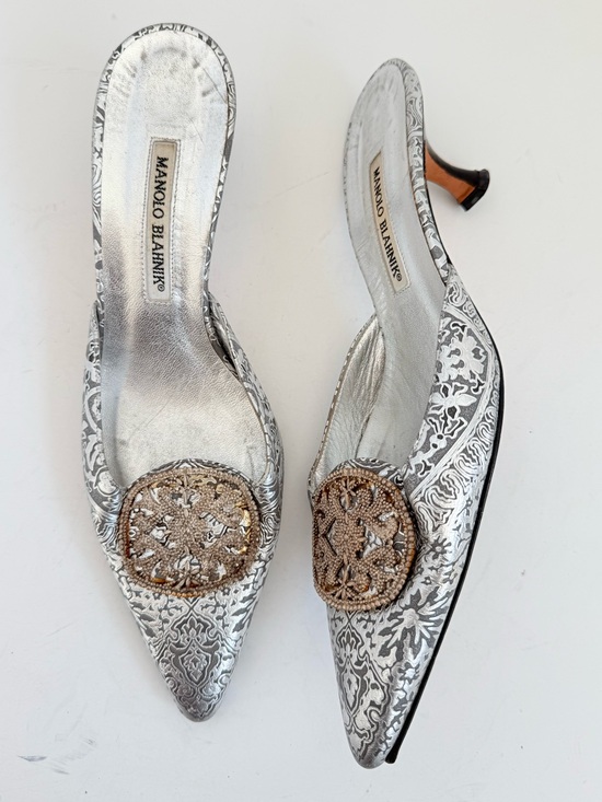 Manolo Blahnik Shoes - Manolo Blahnik Silver Metallic Brocade Jacquard Beaded Medallion mules heels 39